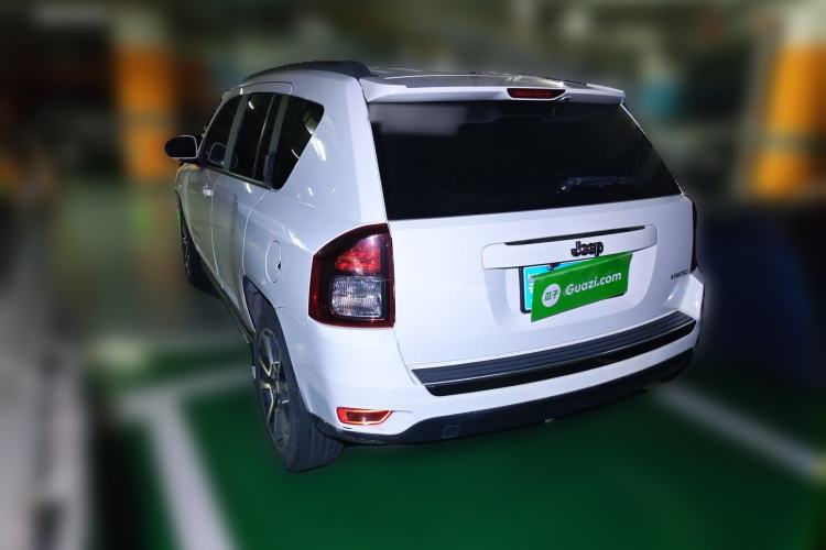 Used Jeep Compass 2014 2.4L four-wheel drive luxury version Rear Left 45 Deg