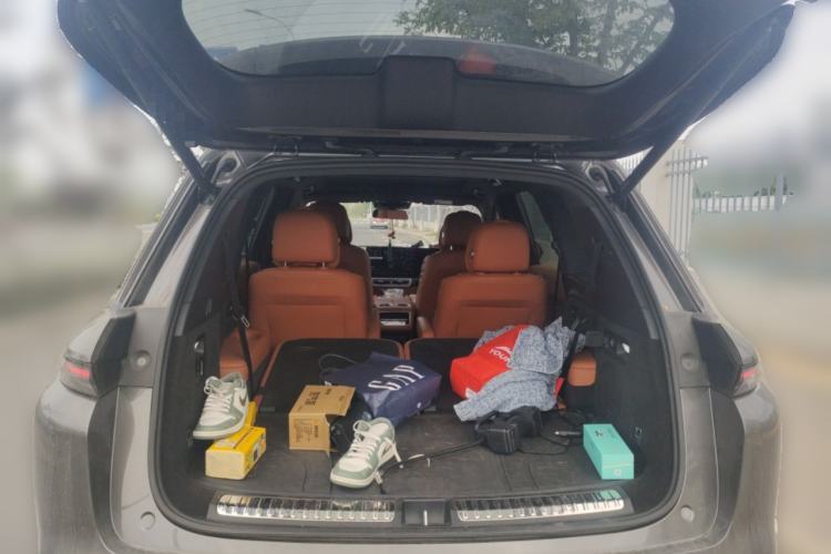 Used Li Auto L8 2023 Air model
