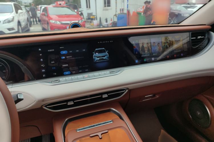 Used VOYAH FREE 2024 Ultra-Long Range Intelligent Driving Version Center Console