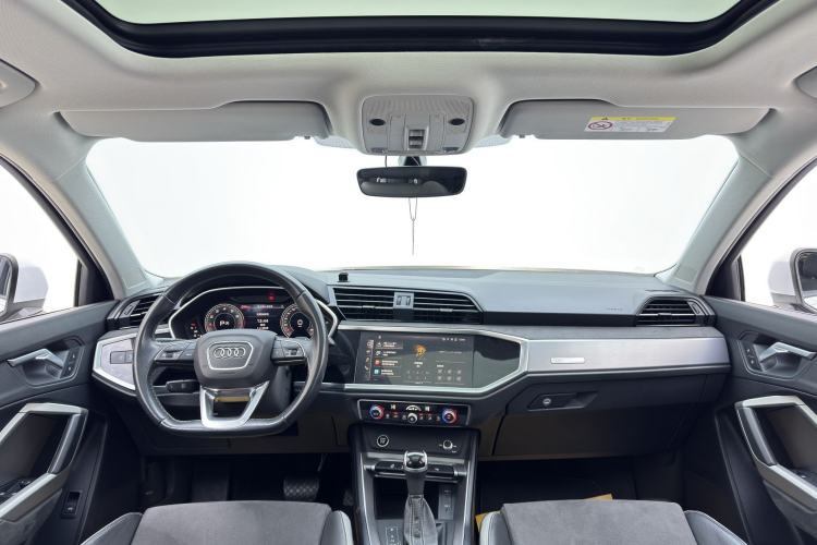 Used Audi Q3 2023 35 TFSI Fashion Dynamic Model (1.4T) Interior 3