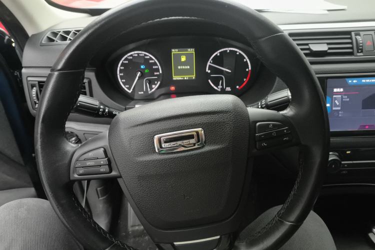 Used Qoros 5 2018 Revised Version 1.6T Automatic Leading Edition