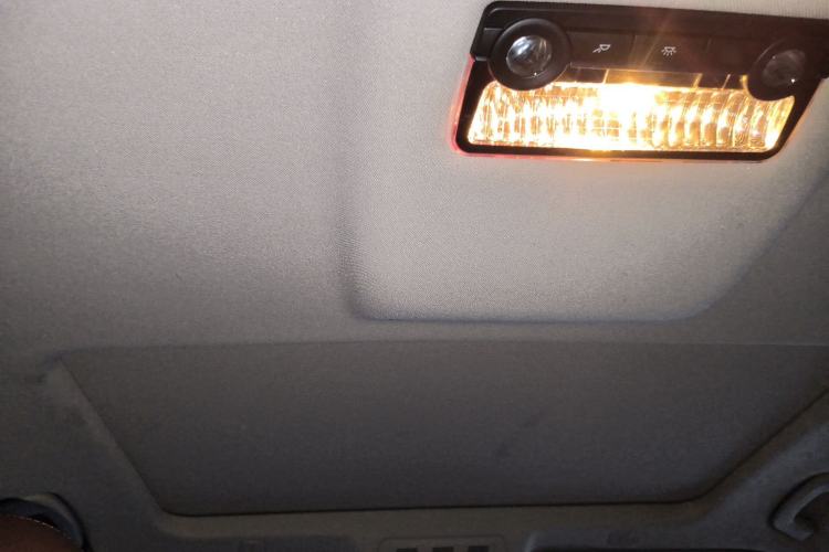 Used BMW 5 Series 2014 528Li Leading Model
