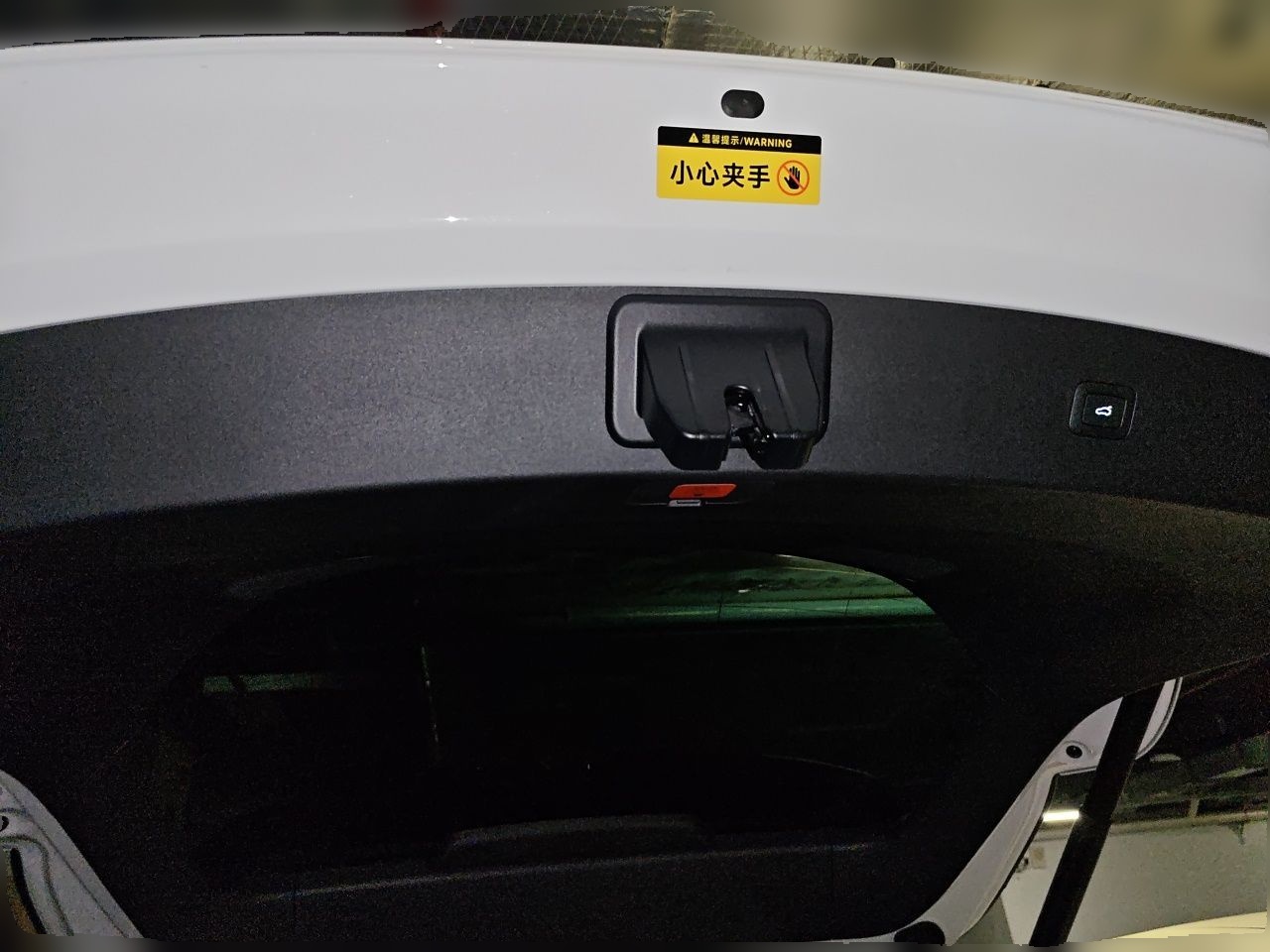 Xiaomi Auto YU7 2025 Ultra-Long Range High-Performance All-Wheel-Drive Max Edition — снимка 19