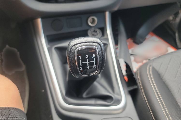 Used Isuzu JLM 2022 2.8T Classic Diesel Two-Wheel Drive Comfort Version with Long Wheelbase – JE493ZLQ6E
