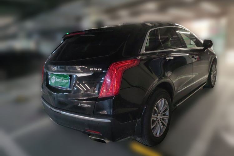 Used Cadillac XT5 2018 25T Luxury Model Rear Right 45 Deg