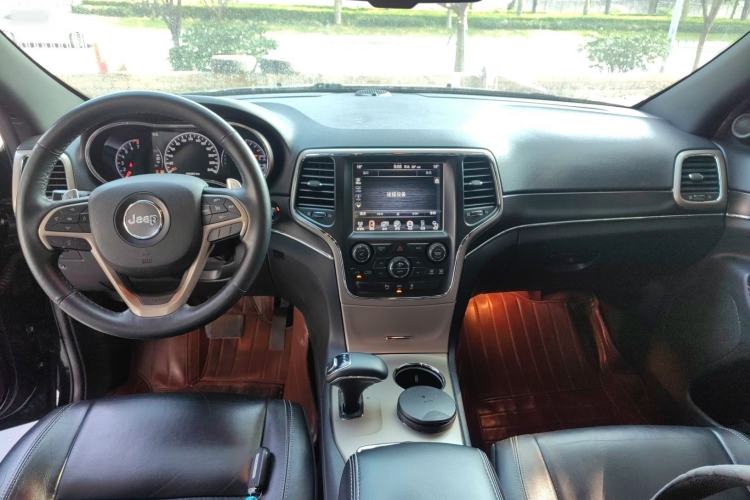 Used Jeep Grand Cherokee 2014 3.0L Comfort Navigation Edition