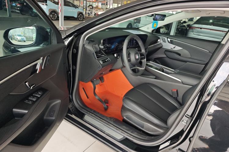 Used Buick LaCrosse 2025 28T Platinum Edition
