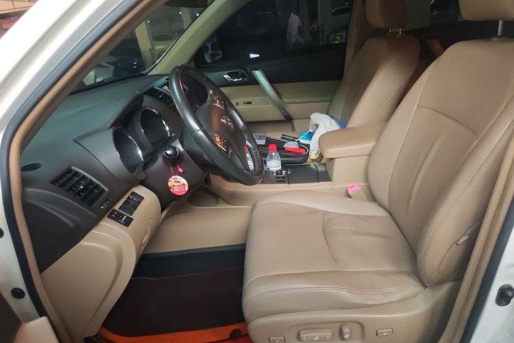 Used Toyota Highlander 2011 2.7L Two-Wheel Drive 7-Seater Luxury Edition
