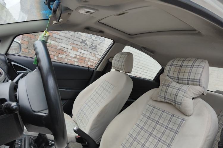 Used Chevrolet Sail 2013 Sedan 1.4L Manual - Youyi Happiness Edition Left Front Seat