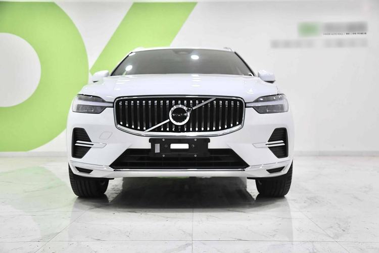 Used Volvo XC60 2025 B5 Four-Wheel Drive Smart & Advanced Luxury Edition Exterior 3
