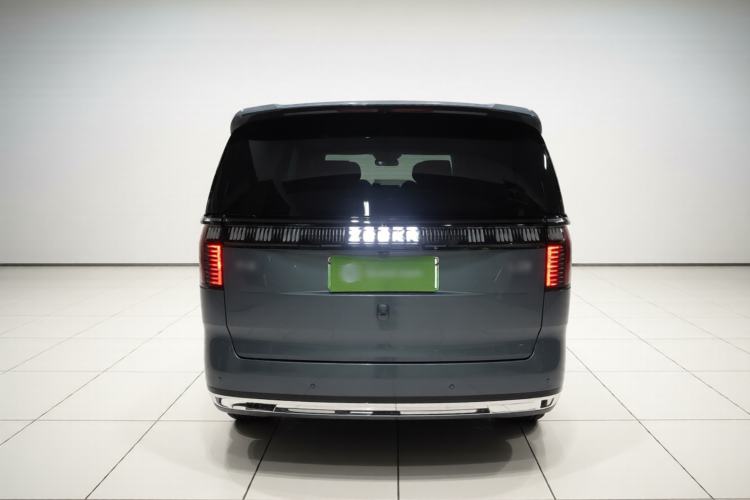 Used Zeekr 009 2024 Six-Seat Executive Version 4WD 108 kWh