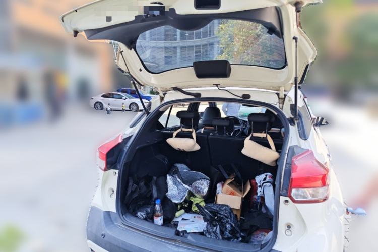 Used Nissan Kicks 2018 1.5L CVT Smart Connect Deluxe Edition
