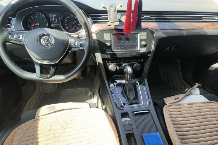 Used Volkswagen Magotan 2018 330TSI DSG Luxury Model
