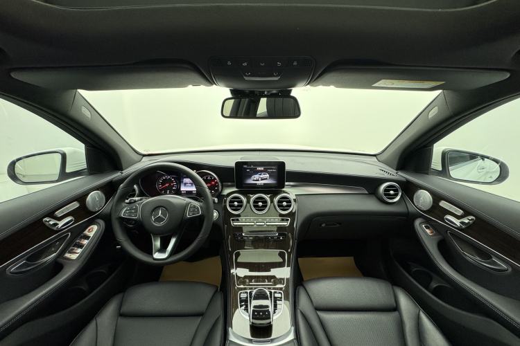 Used Mercedes-Benz GLC 2016 GLC 260 4MATIC Luxury Model