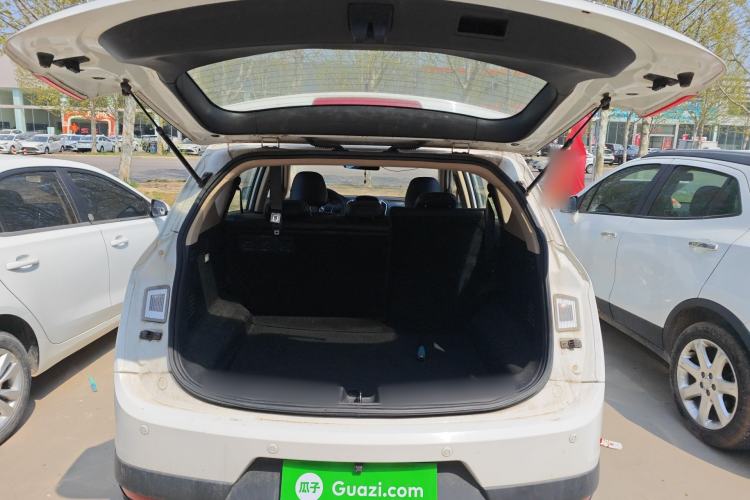 Used Baojun 560 2015 1.8L manual Comfort trim level
