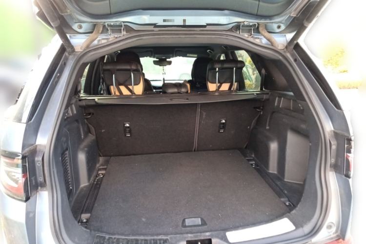 Used Land Rover Discovery Sport 2021 249 PS R-Dynamic SE Performance Tech Edition 5 Seats Trunk