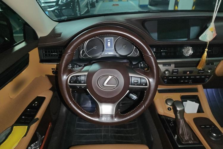 Used Lexus ES 2015 200 Elite Edition Steering Wheel