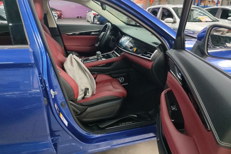 Used CHANGAN CS85 COUPE 2019 1.5T DCT Luxury Version China VI Standard Right Front Seat