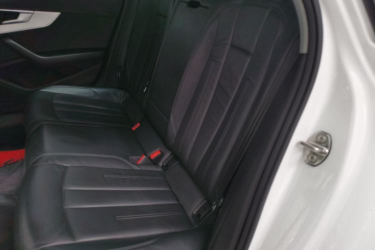 Used Audi A4L 2018 30th Anniversary Edition 40 TFSI Fashion Model
