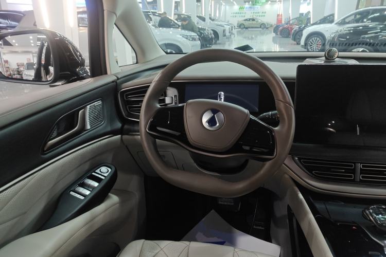 Used Denza D9 2022 DM-i 970 Four-Wheel Drive Prestige Model