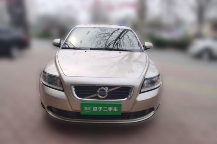 Used Volvo S40 2011 2.0L Automatic ZhiShang Edition
