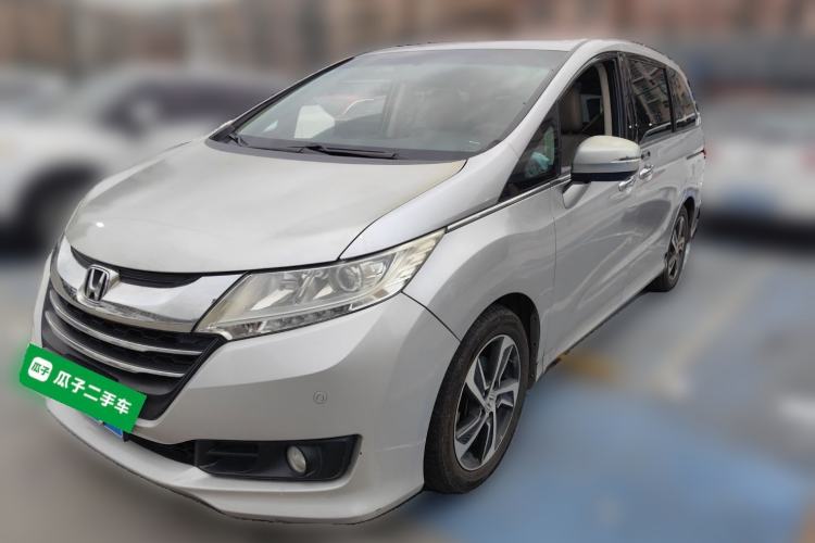 Used Honda Odyssey 2015 Revised 2.4L Luxury Edition