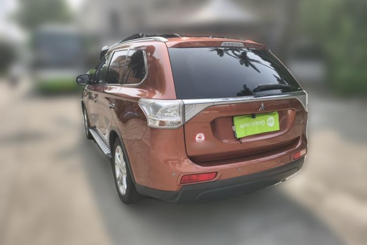 Used Mitsubishi Outlander 2014 2.4L 4x4 Deluxe Value Edition 5 Seats