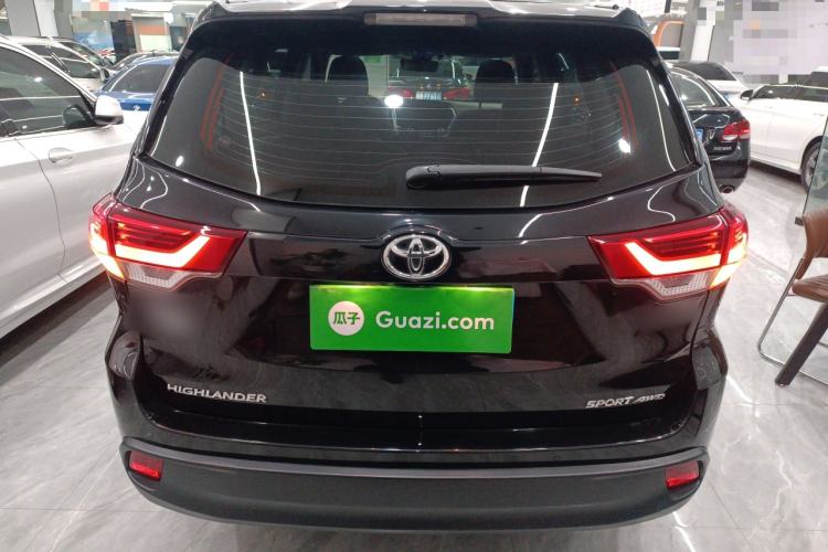 Used Toyota Highlander 2018 2.0T Four-Wheel Drive Luxury Version 7 Seats China VI Standard