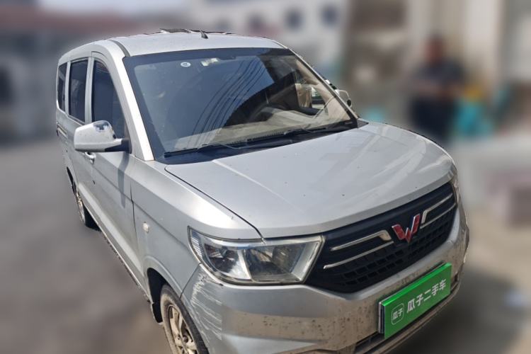 Used Wuling Hongguang V 2019 1.5L Enjoyment Version China VI LAR