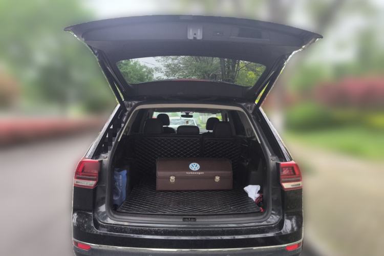 Used Volkswagen Teramont 2017 330TSI Two-Wheel-Drive Luxury Edition Trunk