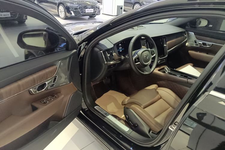 Used Volvo S90 2024 B5 Luxury Smart Edition Driver Seat