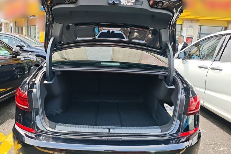 Used Volkswagen Passat 2025 Outstanding Model 380TSI Starry Dragon Glorious Edition Trunk