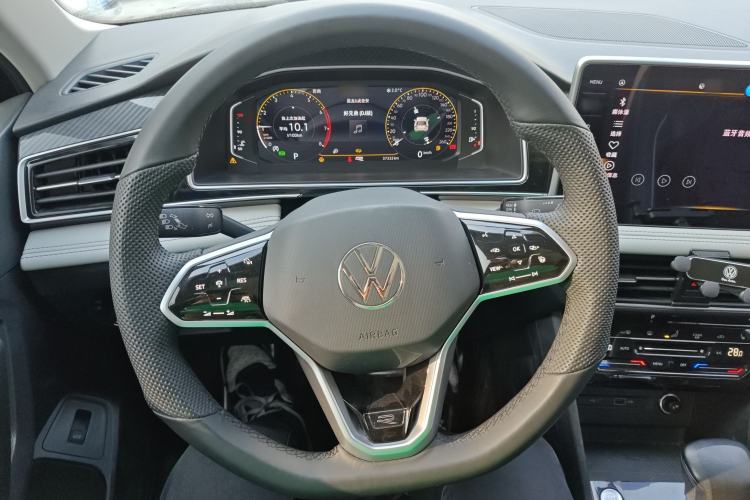 Used Volkswagen Tiguan L 2023 Restyled 330TSI Automatic Two-Wheel Drive R-Line Enhanced Comfort Version
