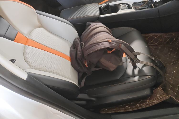 Used Dongfeng Aeolus Yixuan 2023 Mach Edition 1.5L Automatic Chasing Wind Version Right Front Seat