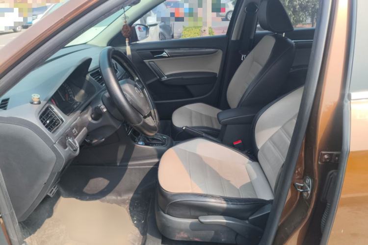 Used Volkswagen Cross Lavida 2014 1.6L Automatic Left Front Seat