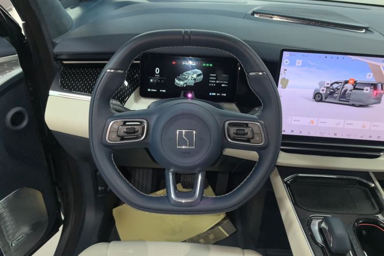 Used Zeekr 009 2024 Six-Seat Executive Version 4WD 108 kWh
