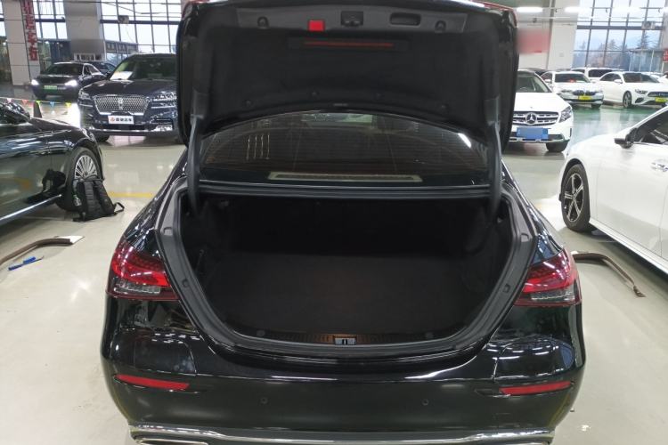 Used Mercedes-Benz E-Class New Energy 2021 E 350 e L Plug-in Hybrid Sedan