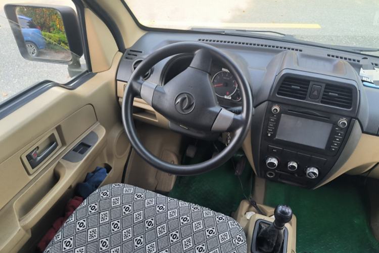 Used Dongfeng Xiaokang C37 2012 1.4L Standard Edition DK13-06
