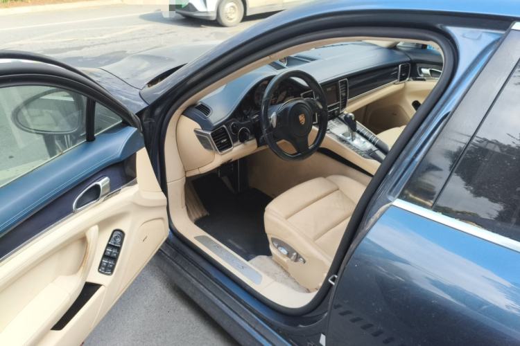 Used Porsche Panamera 2010 Panamera 4S 4.8L
