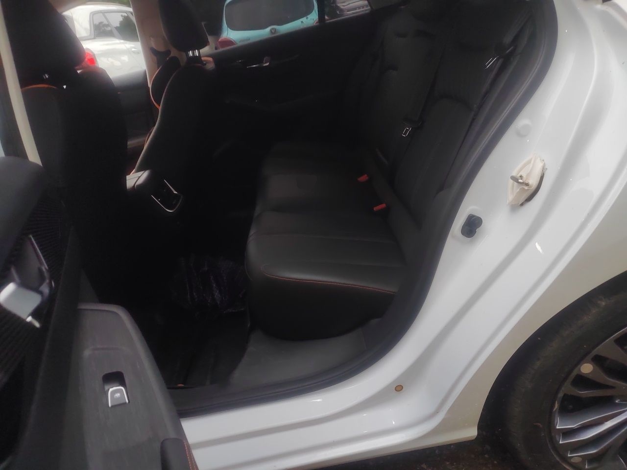 Dongfeng Aeolus Yixuan MAX 2023 1.5T Ultra-Stylish Trendsetting Dad Edition — снимка 17