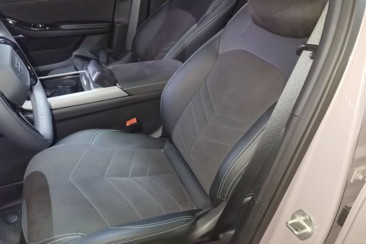 Used Geely Galaxy L6 2024 125km Creative Edition Left Front Seat