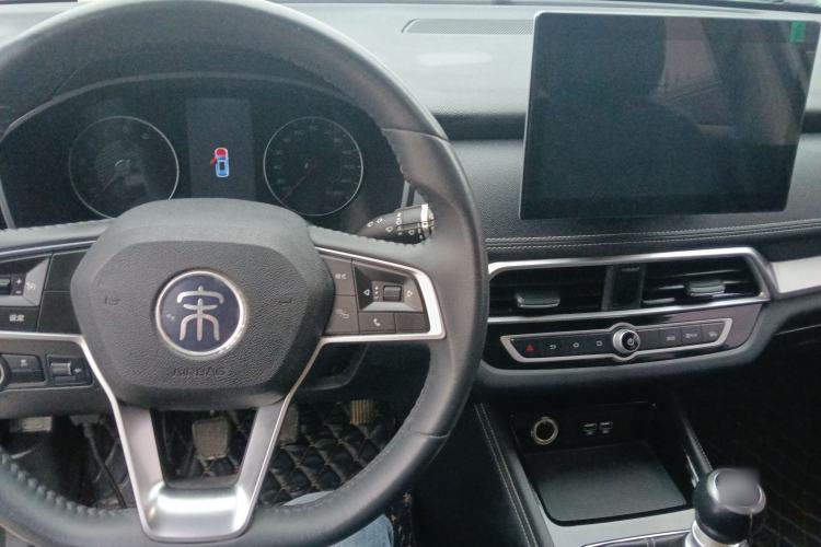 Used BYD Song 2020 Classic Edition 1.5T Manual Luxury Model
