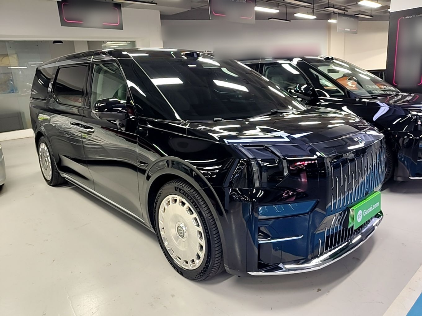Zeekr 009 2024 GAC Trumpchi — снимка 3