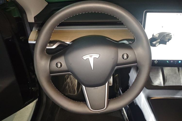 Used Tesla Model Y 2022 Rear-Wheel-Drive Version
