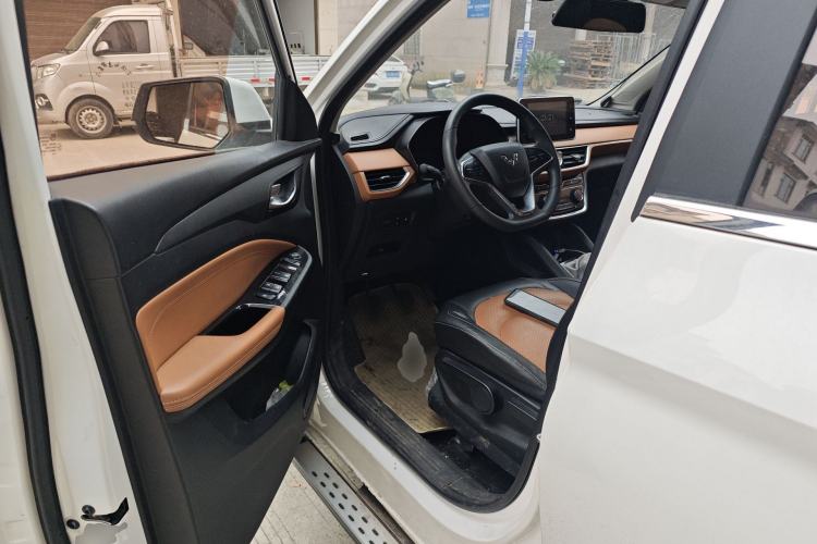 Used Wuling Hongguang S3 2018 1.5L Manual Luxury Model China V Standard