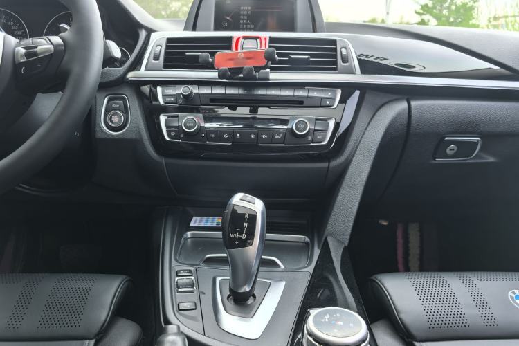 Used BMW 3 Series 2017 320Li Fashion Model Interior 5