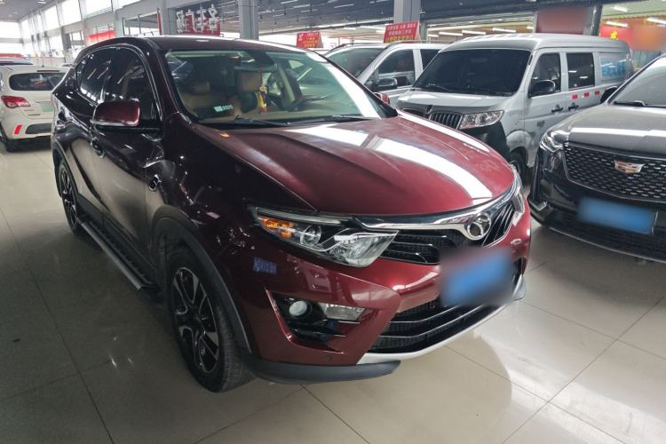 Used Soueast DX7 2015 1.5T Automatic Elite Model Front Right 45 Deg