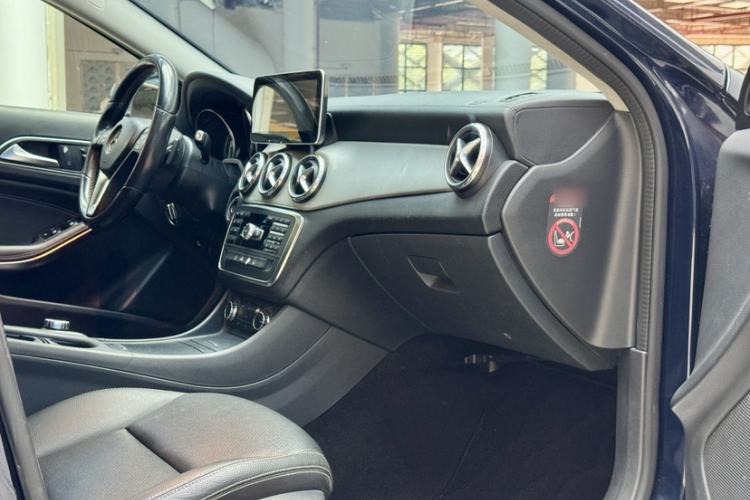 Used Mercedes-Benz GLA 2015 GLA 200 Fashion Model Interior 3