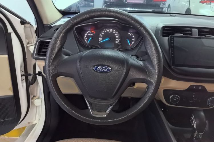 Used Ford Escort 2015 1.5L Automatic Comfort Edition Steering Wheel