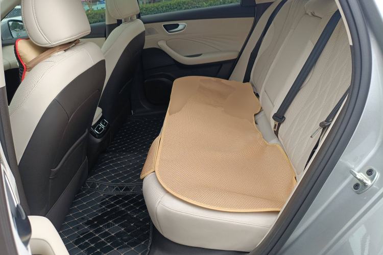 Used Roewe D7 2023 DMH 125km Excellence Edition